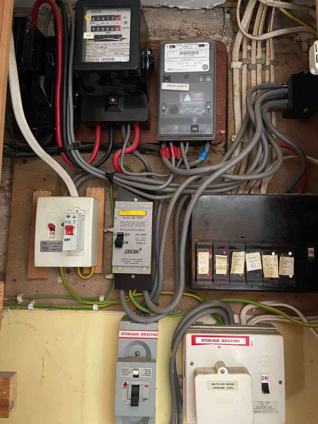 Old re-wireable fuse board
